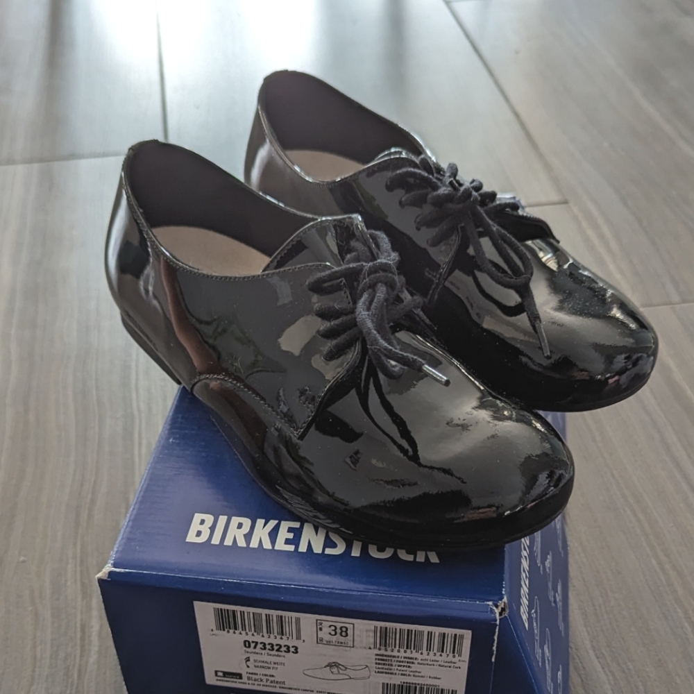 NEW Birkenstock Saunders patent leather 7 7.5 38